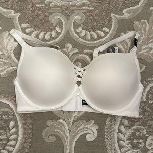 BNWT Torrid 360 Back Smoothing Push Up Plunge 40DD